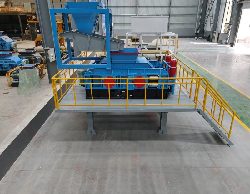 鎢礦石破碎機(jī)